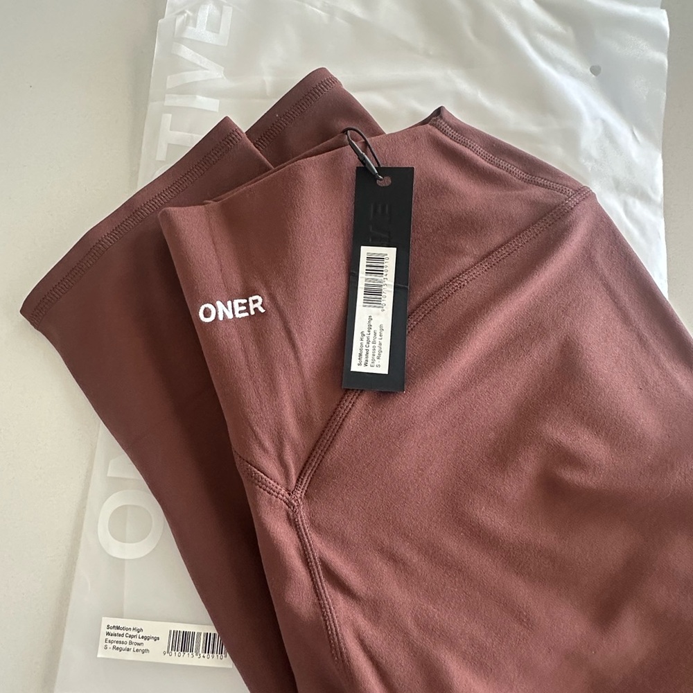 Oner active soft motion brown capri leggings